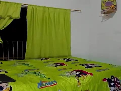 Snapshot of skinny_tyffany chatting on March 26, 3:34 am skinny tyffany online show from March 26, 3:34 am