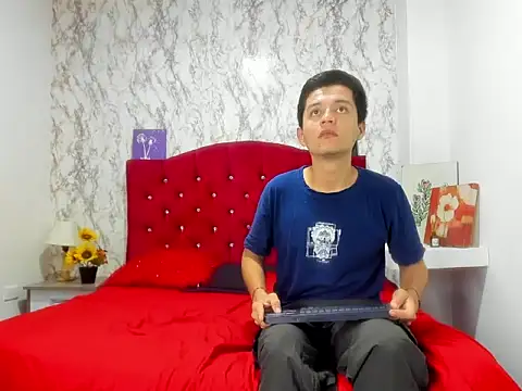 Alejandra and James  online show from April 10, 12:32 pm