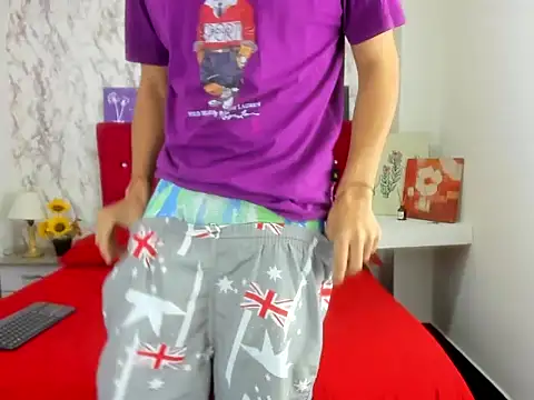 Alejandra and James  online show from April 17, 11:13 am