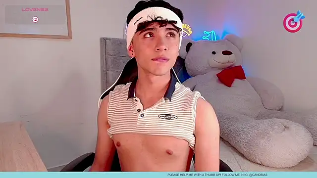 Snapshot of niico_prince chatting on May 27, 9:45 pm niico prince online show from May 27, 9:45 pm