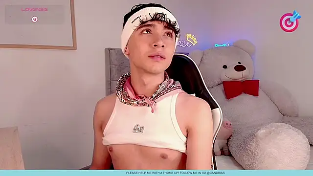 Snapshot of niico_prince chatting on May 29, 9:57 pm niico prince online show from May 29, 9:57 pm