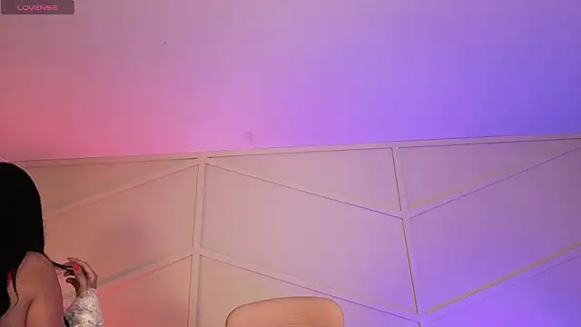 mia adams bm online show from April 7, 7:25 pm