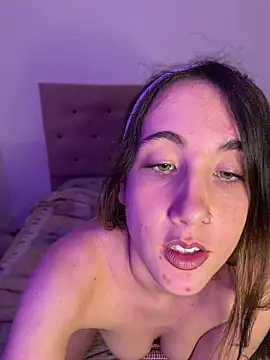 Snapshot of AlissonDavenport chatting on May 6, 1:14 am AlissonDavenport online show from May 6, 1:14 am