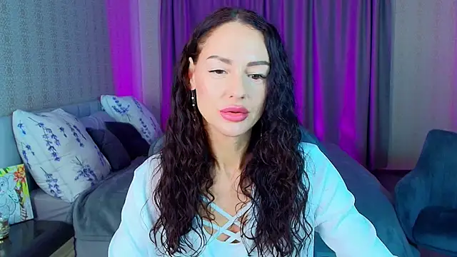 MalenaBelucci  online show from April 15, 6:31 am