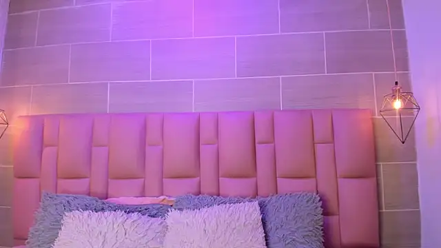 Valery Stone- online show from April 14, 1:50 pm