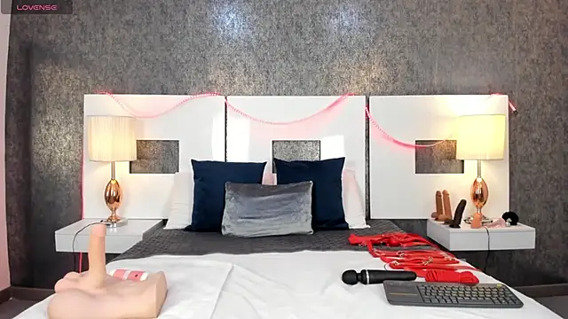 anna  lu online show from April 8, 12:38 pm