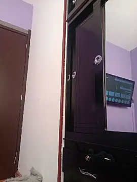 Bruce Wayne188 online show from April 4, 12:46 pm