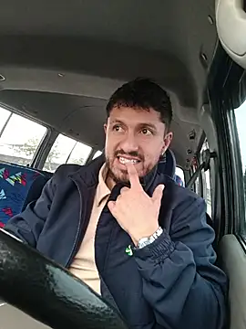 Bruce Wayne188 online show from April 21, 11:38 am