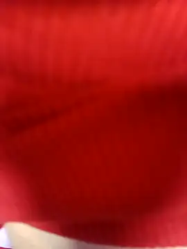 Yi Uzi online show from April 22, 12:35 am