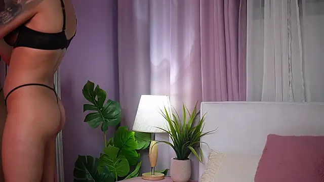 AmeliaBarbie online show from April 3, 8:40 pm