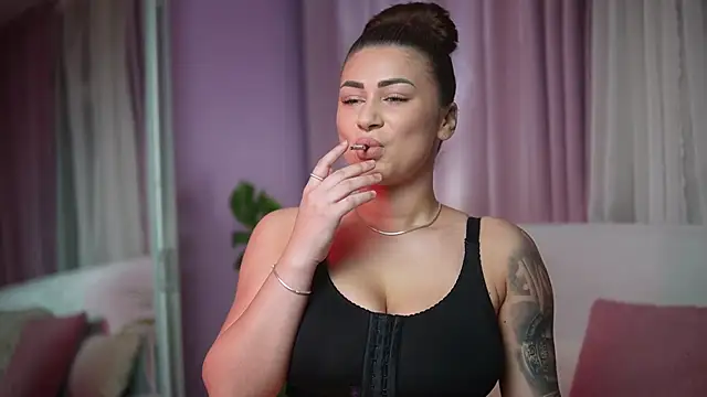 AmeliaBarbie online show from April 18, 5:50 pm