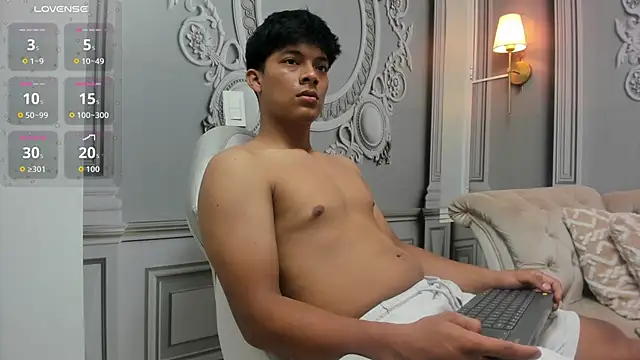 Andeuw   online show from April 15, 2:29 am