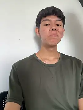 CAROLYNFOSTER online show from April 3, 9:24 pm