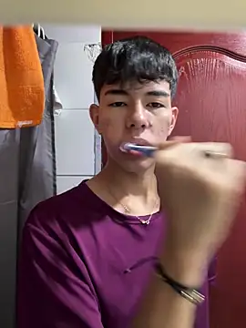 CAROLYNFOSTER online show from April 9, 9:47 am