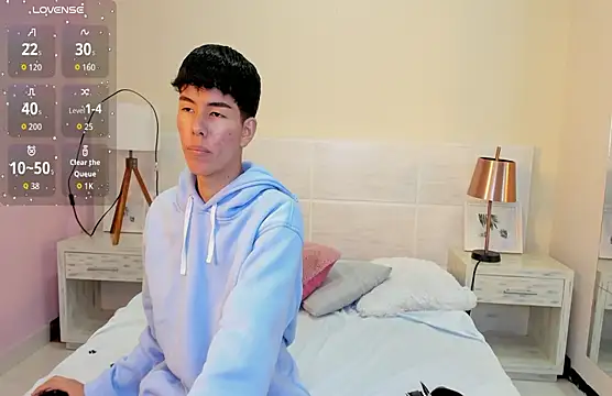 CAROLYNFOSTER online show from April 16, 10:38 am