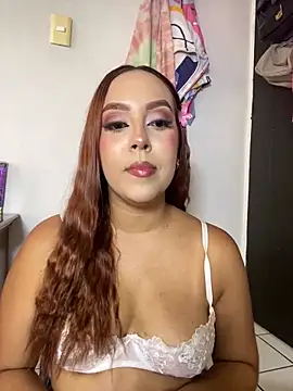 victoria luxx  online show from April 16, 9:39 pm