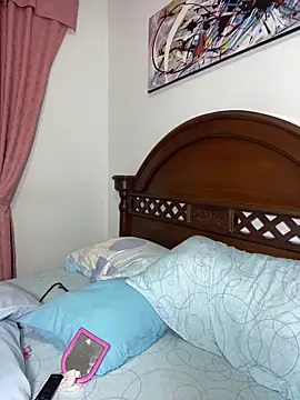 victoria luxx  online show from April 18, 11:16 pm