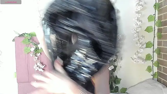 megan n online show from April 3, 8:07 pm