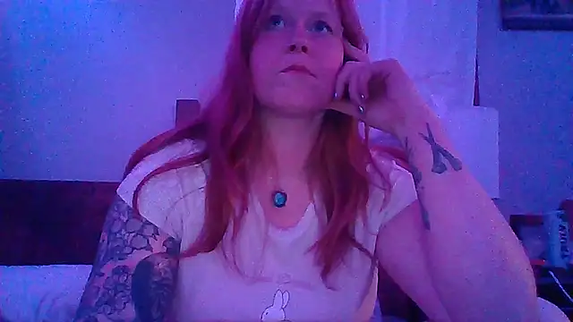 RedVelvetVixen online show from April 14, 2:06 am