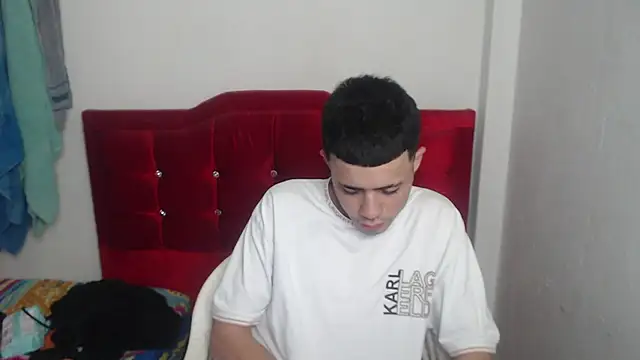 Snapshot of Jairito_989 chatting on May 28, 7:11 pm Jairito 989 online show from May 28, 7:11 pm