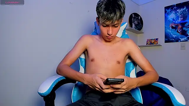 harry jonshon96 online show from April 18, 7:56 am