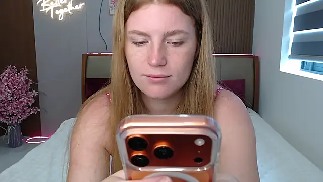 Carammelstorm online show from April 10, 3:12 am