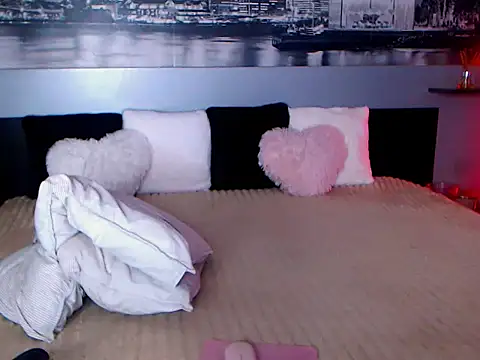 AnneAme online show from April 11, 10:41 am