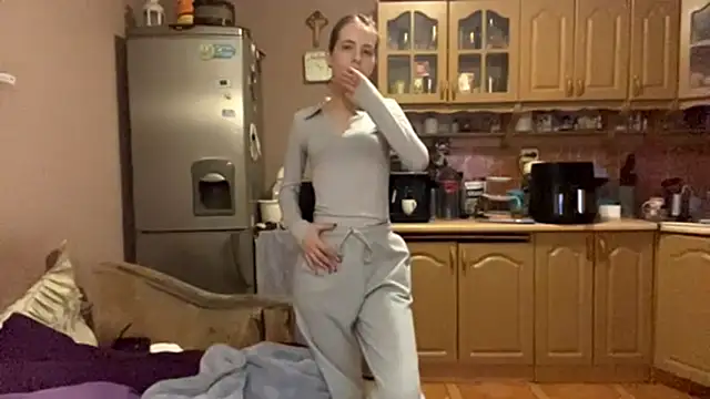 enchantedass online show from April 1, 7:22 pm