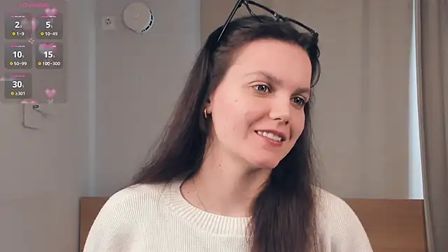 JuliannPaysour online show from March 31, 7:42 am