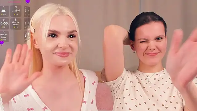 JuliannPaysour online show from April 7, 7:31 am