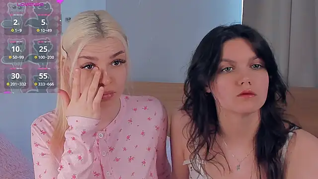 JuliannPaysour online show from April 14, 7:58 am