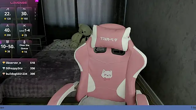 Loly Cuttie online show from April 11, 7:45 am