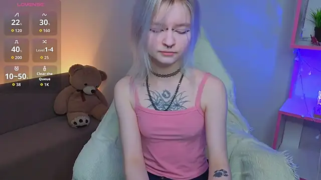 Mary Wester online show from April 19, 12:00 am