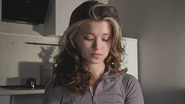 ShyAkemis online show from March 31, 2:28 pm