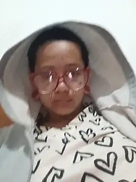 xblackstarX1 online show from April 4, 1:30 pm