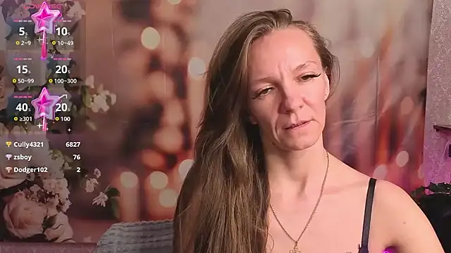 jesica mooonn online show from April 5, 5:10 pm