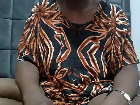 nice-lovely online show from April 7, 10:05 am