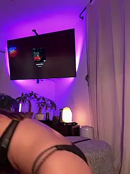 alldogsgotoheaven online show from April 14, 6:30 am