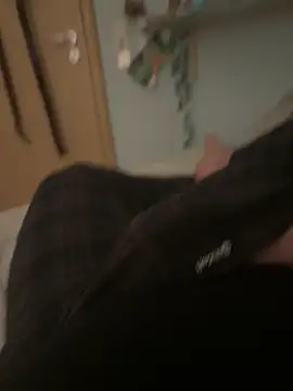 germanboy3 online show from April 18, 6:28 am