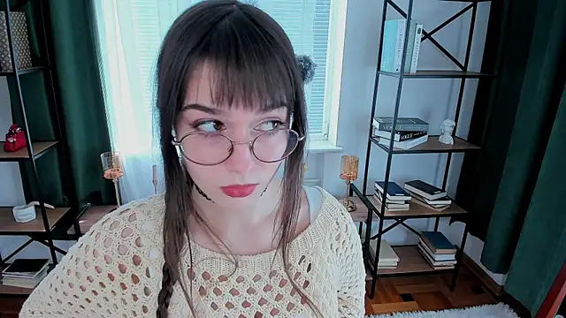 LaelIvie online show from April 13, 8:31 am