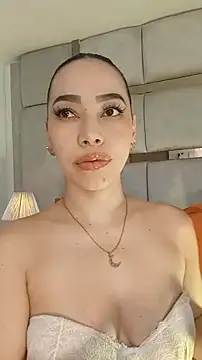 AmbarJenssen online show from April 17, 2:31 pm