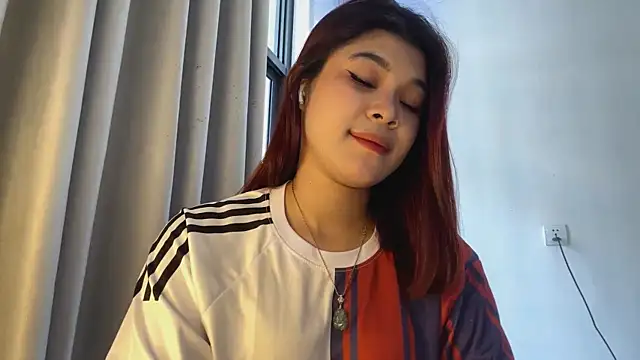 DreamyDDesiress online show from April 8, 6:46 am