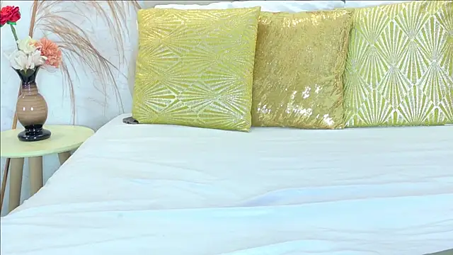 RoxiPlace online show from April 14, 12:44 pm