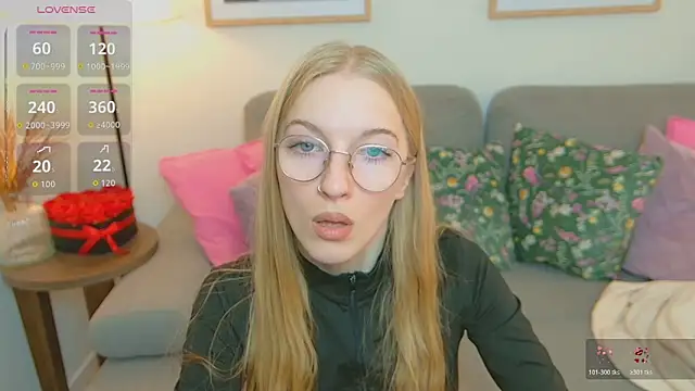 EvaEvis online show from April 4, 5:49 am