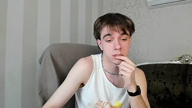 DaveBevy online show from April 11, 7:45 am