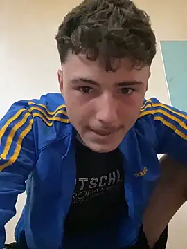 denysio69 online show from April 1, 9:54 am