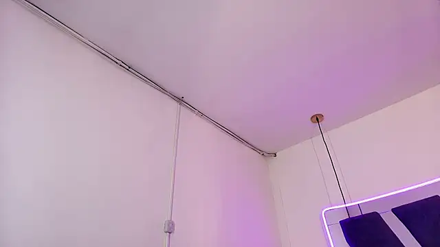 scarlett turner  online show from April 14, 1:06 pm