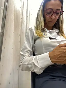 AlanaBrunetteX X online show from June 2, 9:06 pm