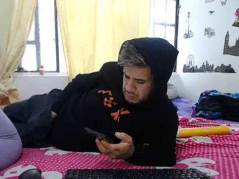 allison maxtattoo  online show from April 5, 2:36 pm