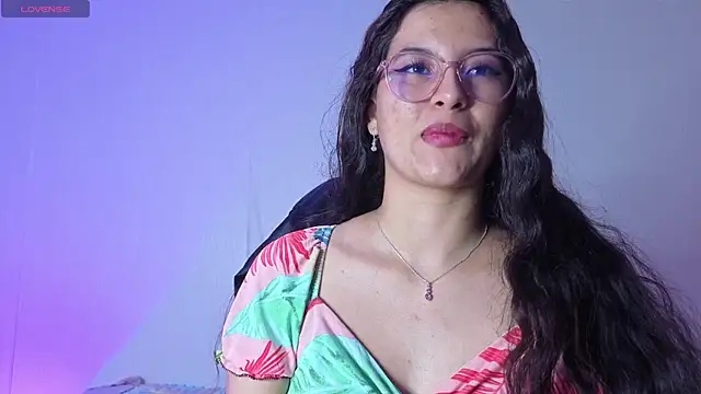 babylexi18 online show from April 14, 7:42 pm